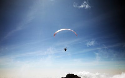 ParaglideKilimanjaro_AndrewSmith_1_ByMarianneSchwankhart